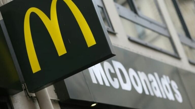 Quel est le fast-food le plus sain ? Chaînes à visiter et produits à commander