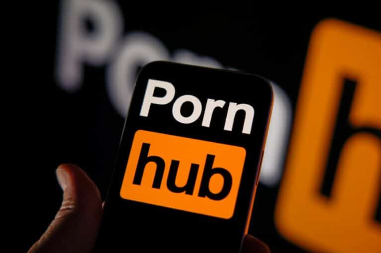 Les géants du porno menacent de quitter la France : que se passe-t-il ?