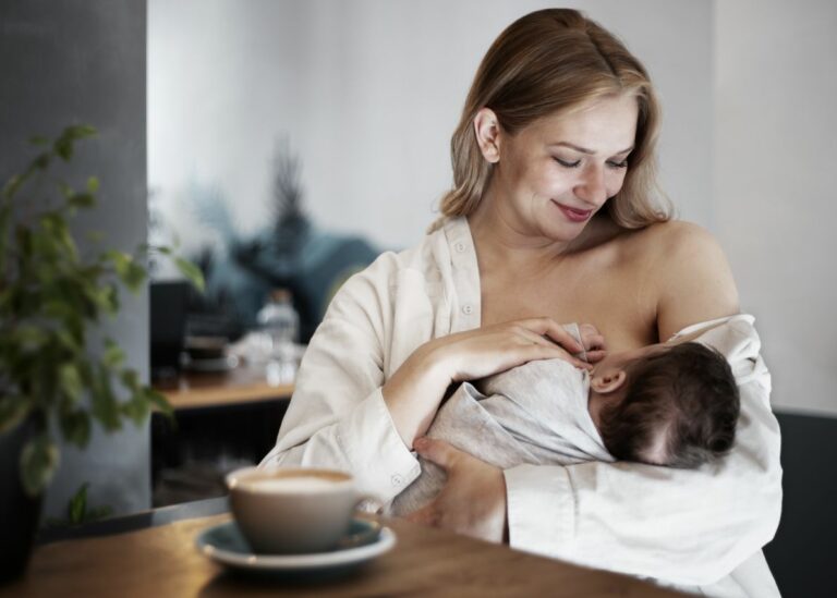 L’allaitement présente-t-il des risques pour le bébé ?
